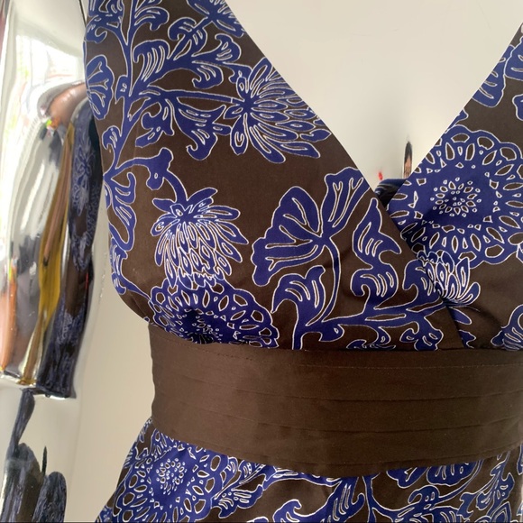 New DYNAMITE Top (satin like material) - Picture 2 of 4